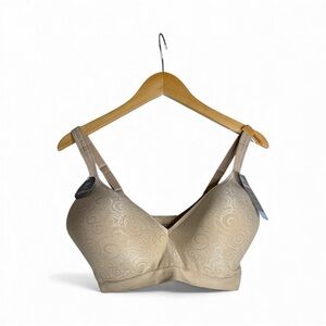 BALI Wirefree Bra 36DD Beige NWT